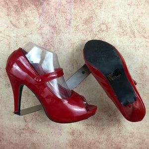 Wet Seal Patent Leather Peep Toe 4.5” Sz 10 s109